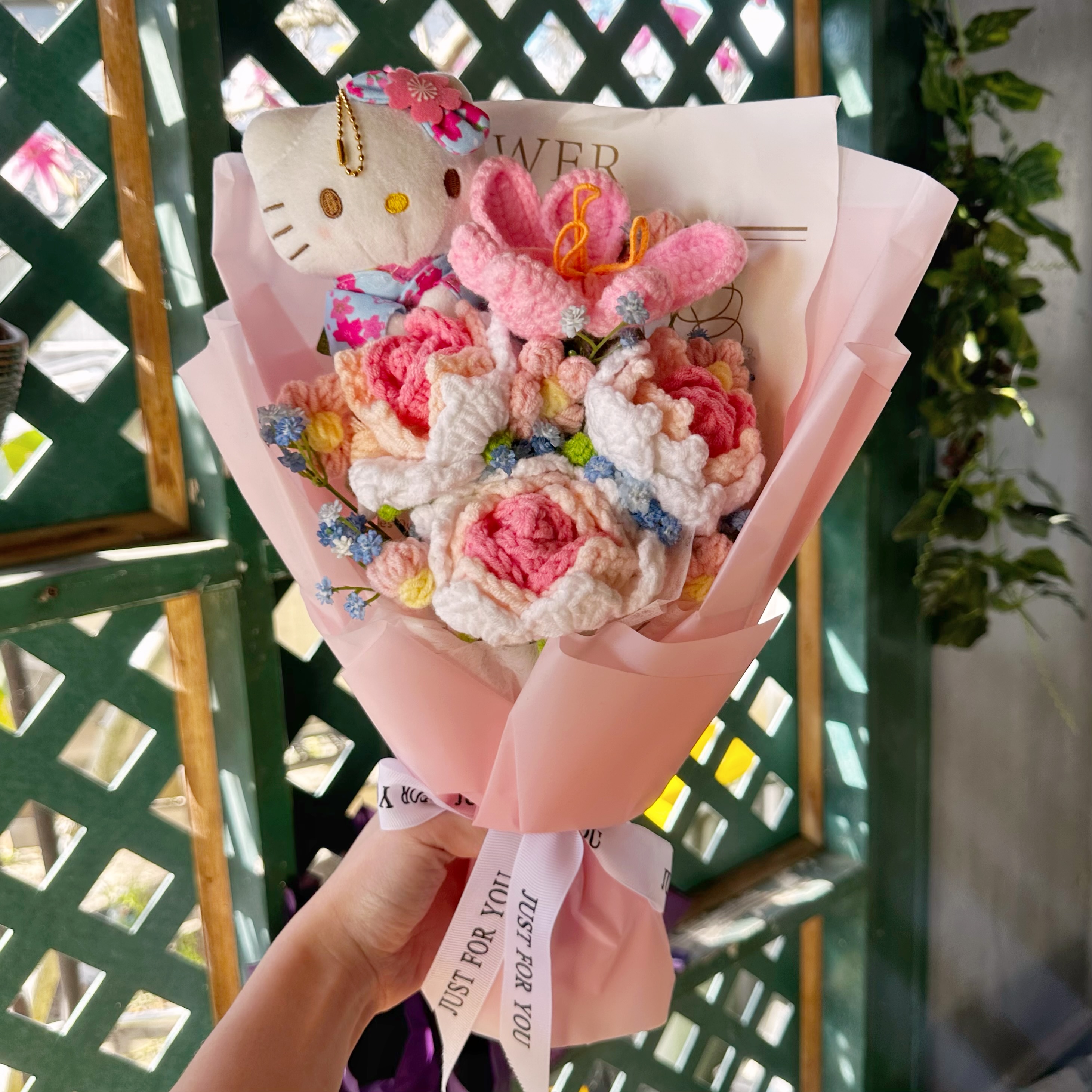 Large - Pastel Japanese Hello Kitty Bloom Bouquet