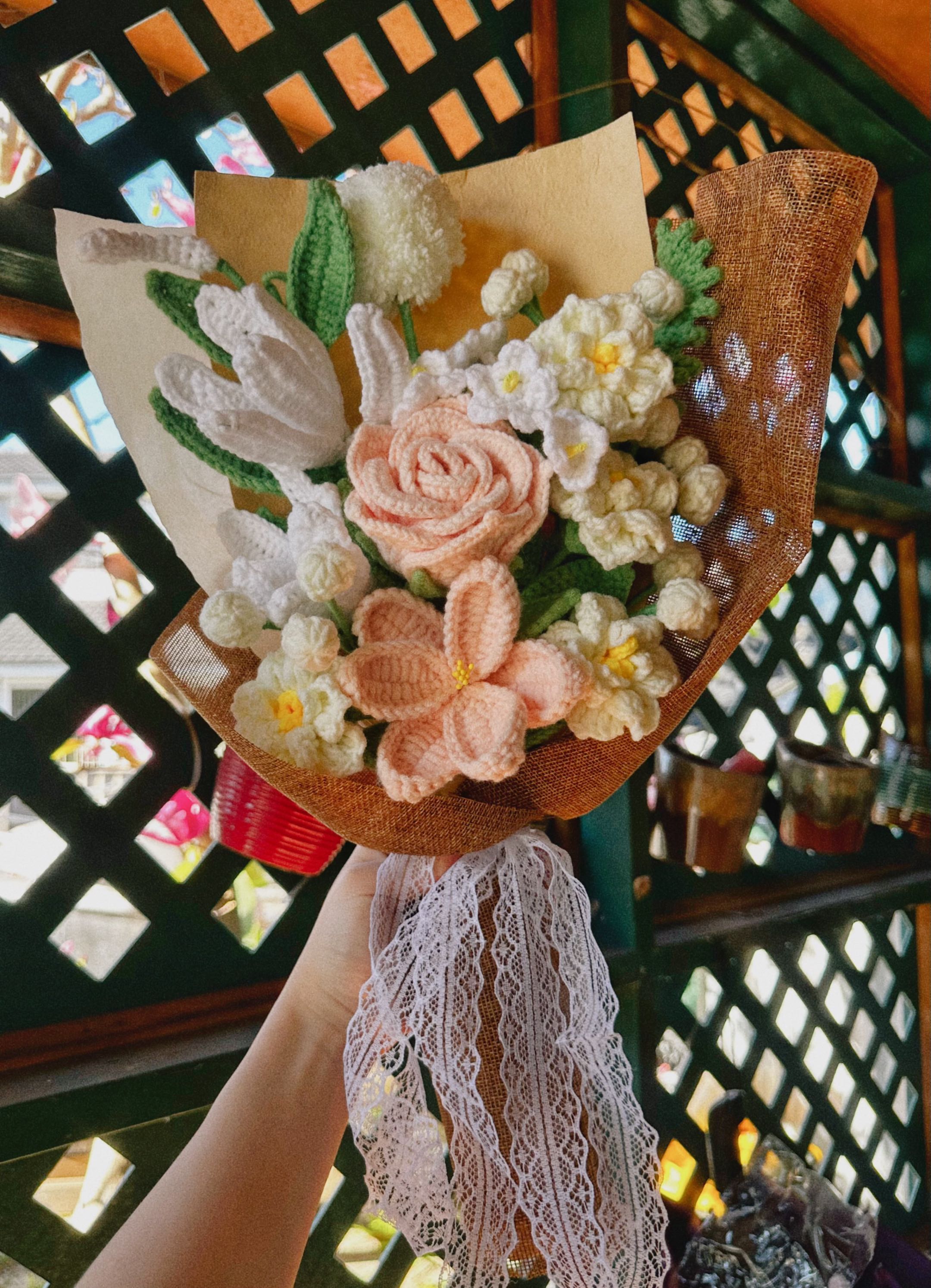 Medium -Pink Rose Assortment Bouquet